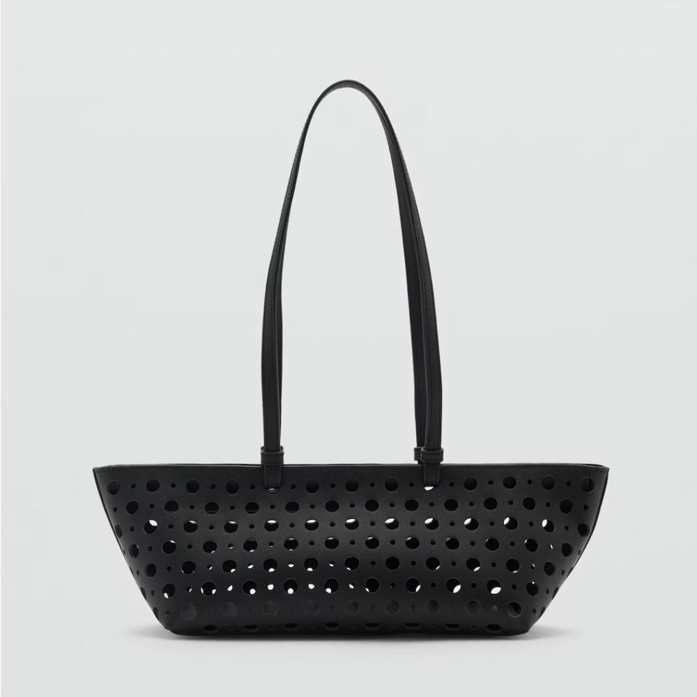 MANGO DIAMOND CUT SHOULDER BAG 

NWT

SOLD OUT